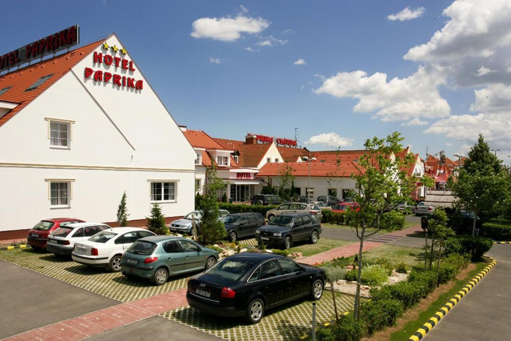 Hotel Paprika Hegyeshalom Kültér fotó